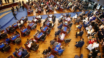 Partido oficialista salvadoreño propone reforma