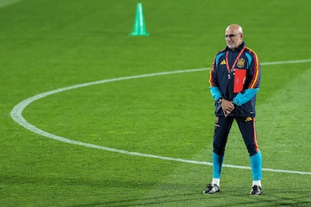 Luis De la Fuente en un entrenamiento de la Selección Española. (Europa Press)