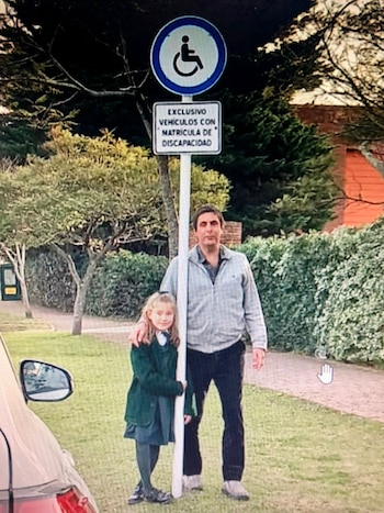 Junto a su hija, Sofía