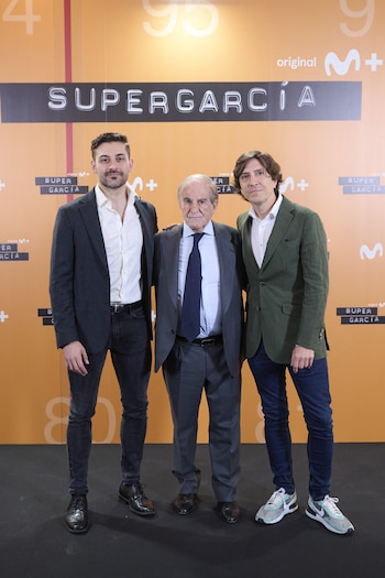 José María García, junto a