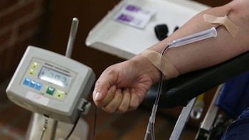 Para donar sangre, una persona