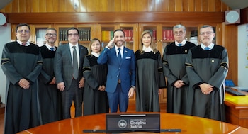 Abelardo de la Espriella realizó su primera visita institucional a la Comisión Nacional de Disciplina Judicial, en un encuentro liderado por el presidente de la corporación, Carlos Arturo Ramírez Vásquez, y con la participación de los demás magistrados - crédito Comisión Nacional de Disciplina Judicial