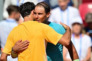 Nadal abraza a Nuno Borges