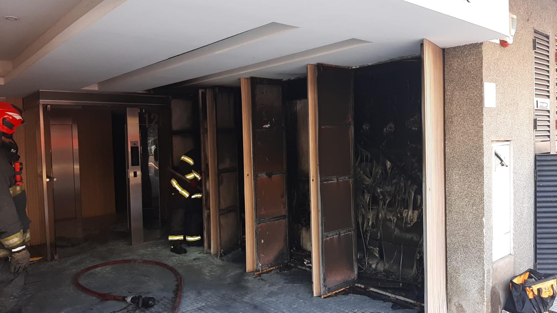 Se detectaron partes plásticas afectadas por el fuego