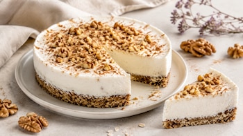 Este postre que su preparación no requiere horno y puede servirse en un molde pequeño o en porciones individuales