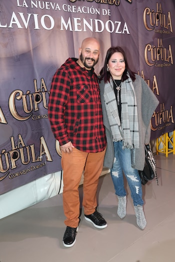El hijo del capocómico asistió con su futura mujer al estreno de La cúpula, el nuevo espectáculo de Flavio Mendoza