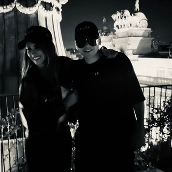 Penélope se mostró divertida junto