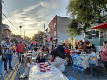 La celebración del 24 de octubre incluirá propuestas como música en vivo, pintura facial y un concurso de disfraces para las familias.