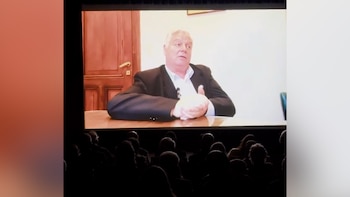 Proyección del documental "El Vasco nos mira desde arriba", sobre la vida y obra del coronel Argentino del Valle Larrabure, realizada en el auditorio principal de la Cámara de Diputados de la Nación