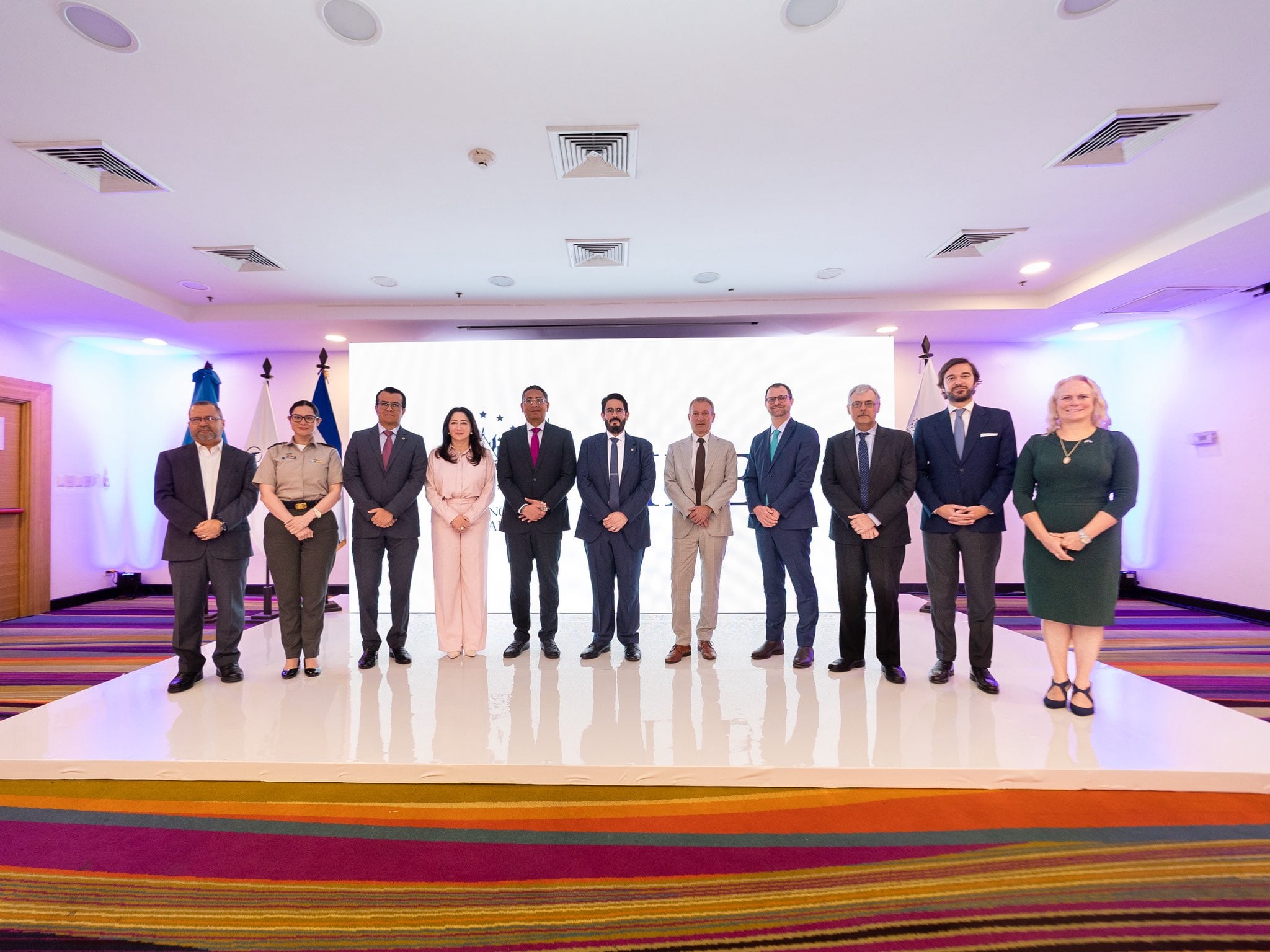 La articulación entre múltiples entidades gubernamentales refleja el compromiso salvadoreño con estándares internacionales de seguridad y sostenibilidad nuclear./(CEL)