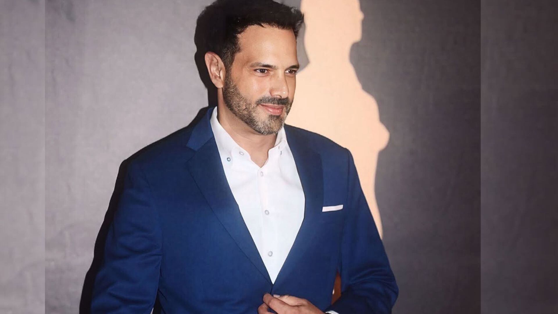 Estrada aparece en varias de las supuestas listas de los famosos que estarían en la tercera temporada - crédito @alejoestrada/Instagram