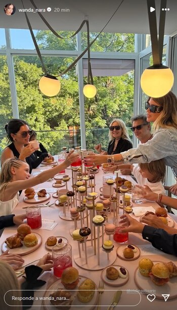 La cálida reunión familiar de