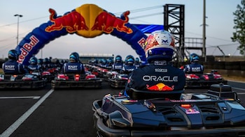 “Max vs 100″: el alocado desafío que afrontará Verstappen en una carrera de Karting