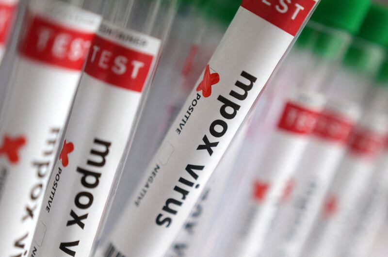 Foto de Archivo: Ilustración de tubos de ensayo etiquetados como