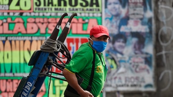 Tenemos 902.100 parados: trabajo adecuado