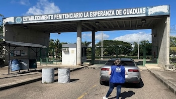 El Tribunal Administrativo de Cundinamarca ordenó al Inpec reintegrar a María Luisa Hernández Lozano, quien había sido retirada de su cargo como subdirectora de la cárcel La Esperanza de Guaduas en 2020 - crédito Defensoría del Pueblo