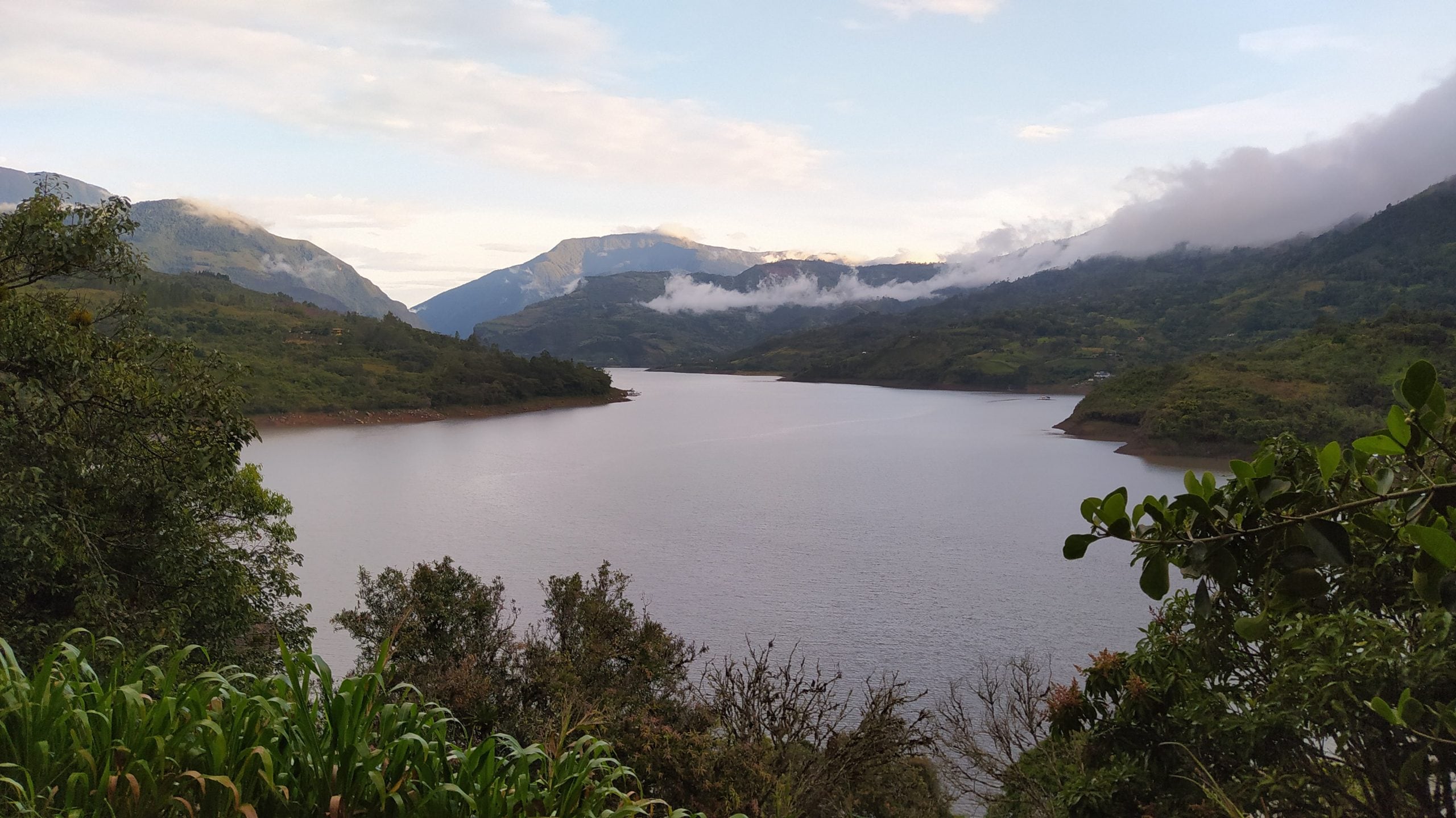 La CAR Cundinamarca pidió a alcaldías, empresas de servicios públicos, industrias y usuarios cumplir los PUEAA para proteger las reservas de agua - crédito Parques Nacional