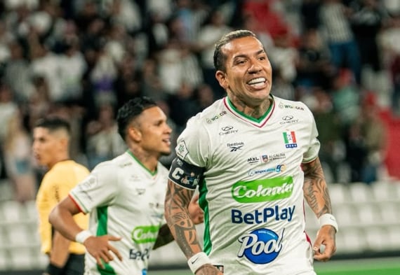 Dayro Moreno celebró su anotación para la victoria de Once Caldas 1-0 ante Deportes Tolima - crédito @oncecaldasoficial/Instagram