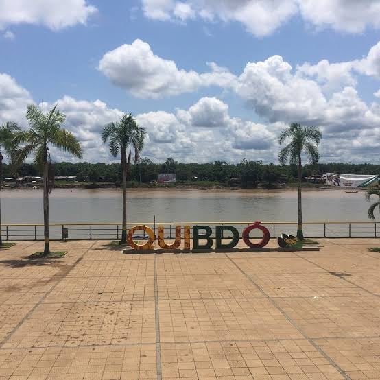 El Gobierno anunció que el proyecto busca transformar el frente del río Atrato e impulsar el turismo, el comercio y la generación de empleo. - crédito Alcaldía de Quibdó