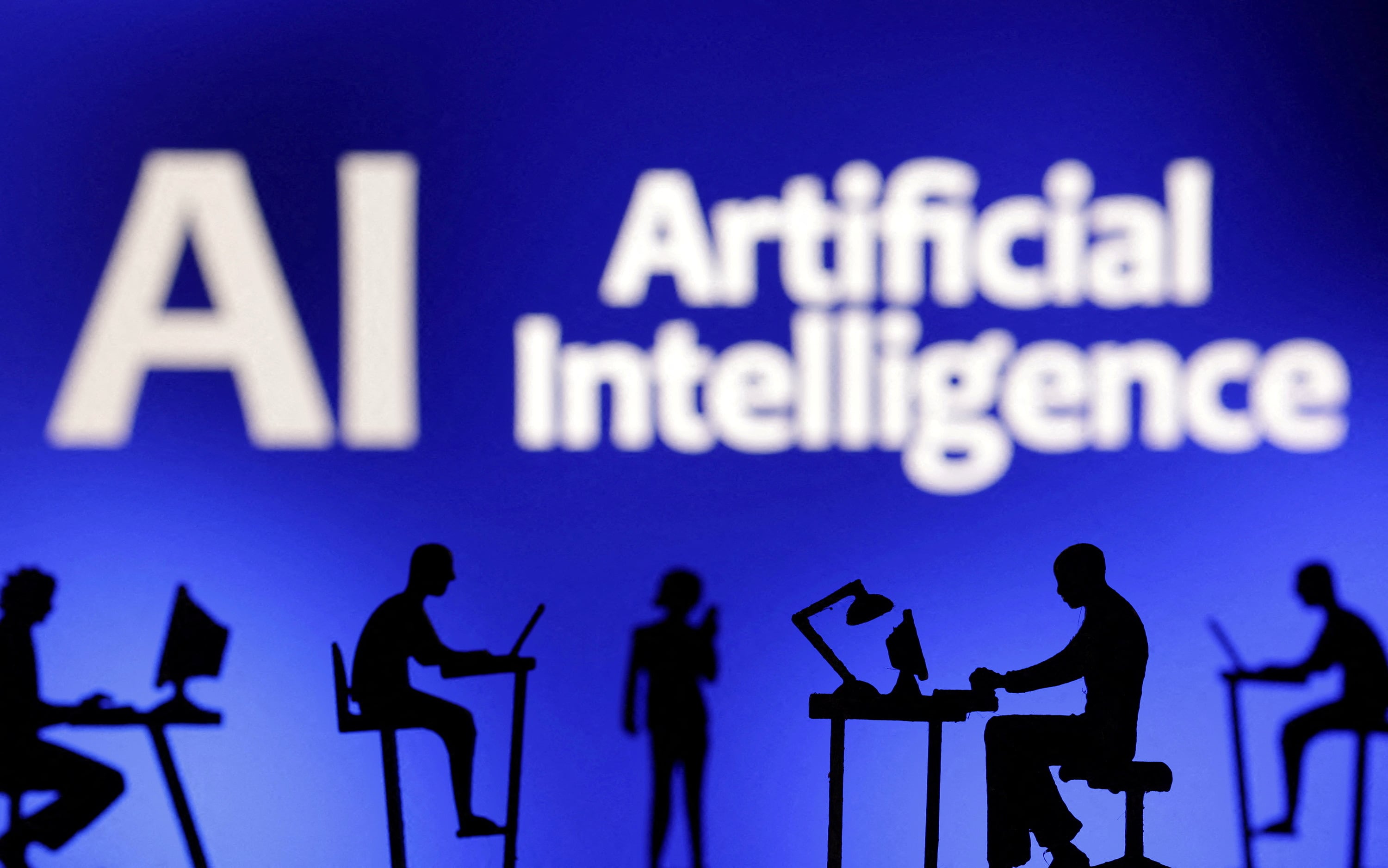 Gates advirtió que la inteligencia artificial afectará muchas áreas de la vida pública, desde el empleo hasta la seguridad nacional. REUTERS/Dado Ruvic/Ilustración