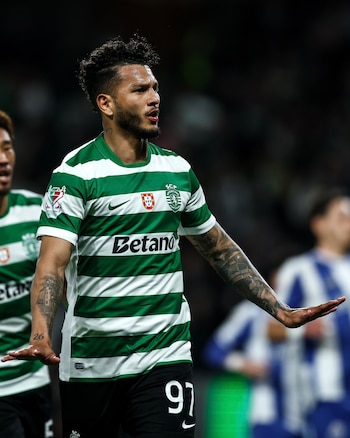 Luis Suárez es llamado a