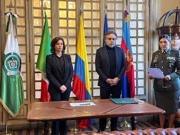 El embajador Armando Benedetti presentó