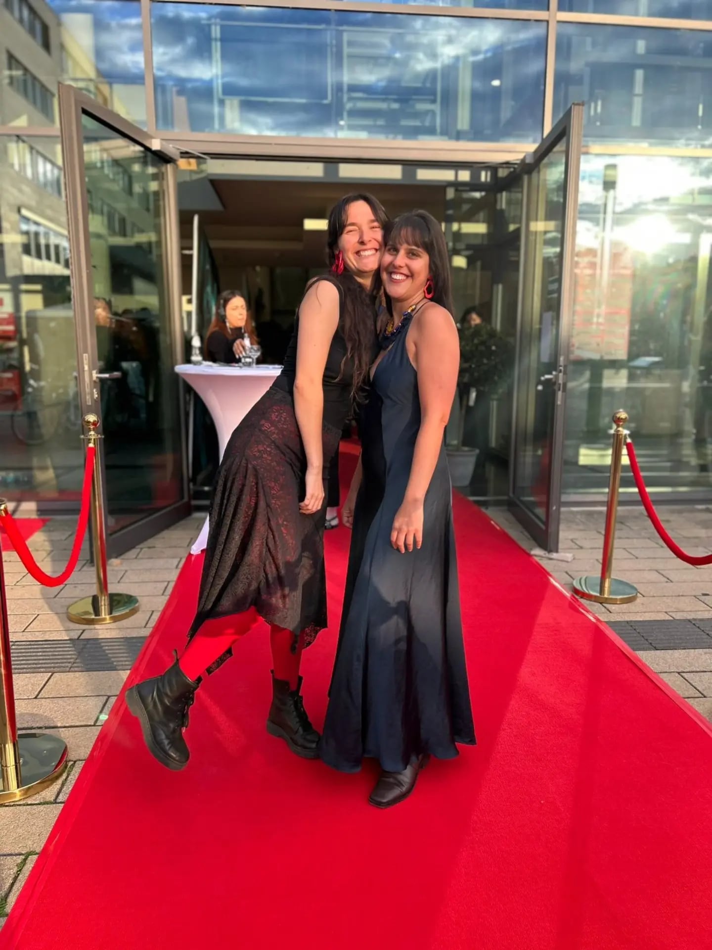 Elina Firpo y Lucía Zin Ungaro en su paso por el festival internacional de series Die Seriale en Alemania con