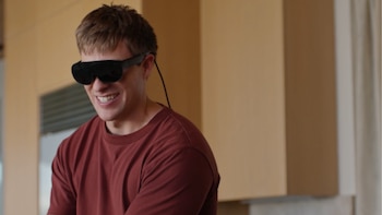 Meta lanza gafas de realidad virtual que hacen llamadas con hologramas