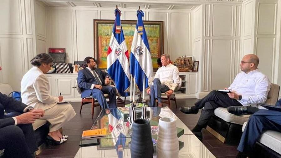 El Salvador y República Dominicana abordan la crisis haitiana y refuerzan la cooperación del SICA para la estabilidad regional. Foto cortesía Vicepresidencia de El Salvador