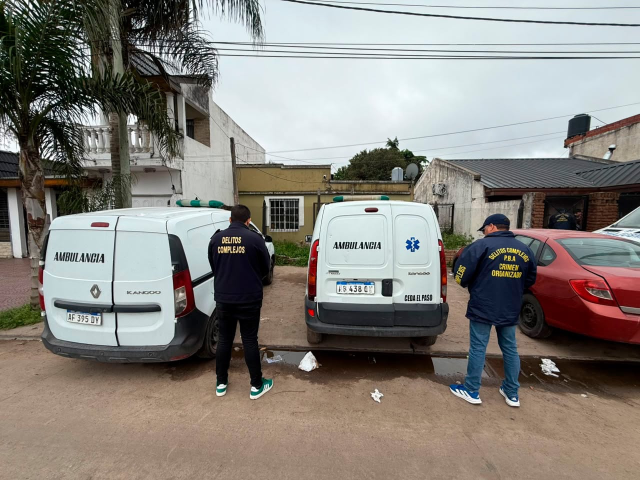 Según la investigación, la organización utilizaba camionetas ploteadas como ambulancias y con un acondicionamiento parcial