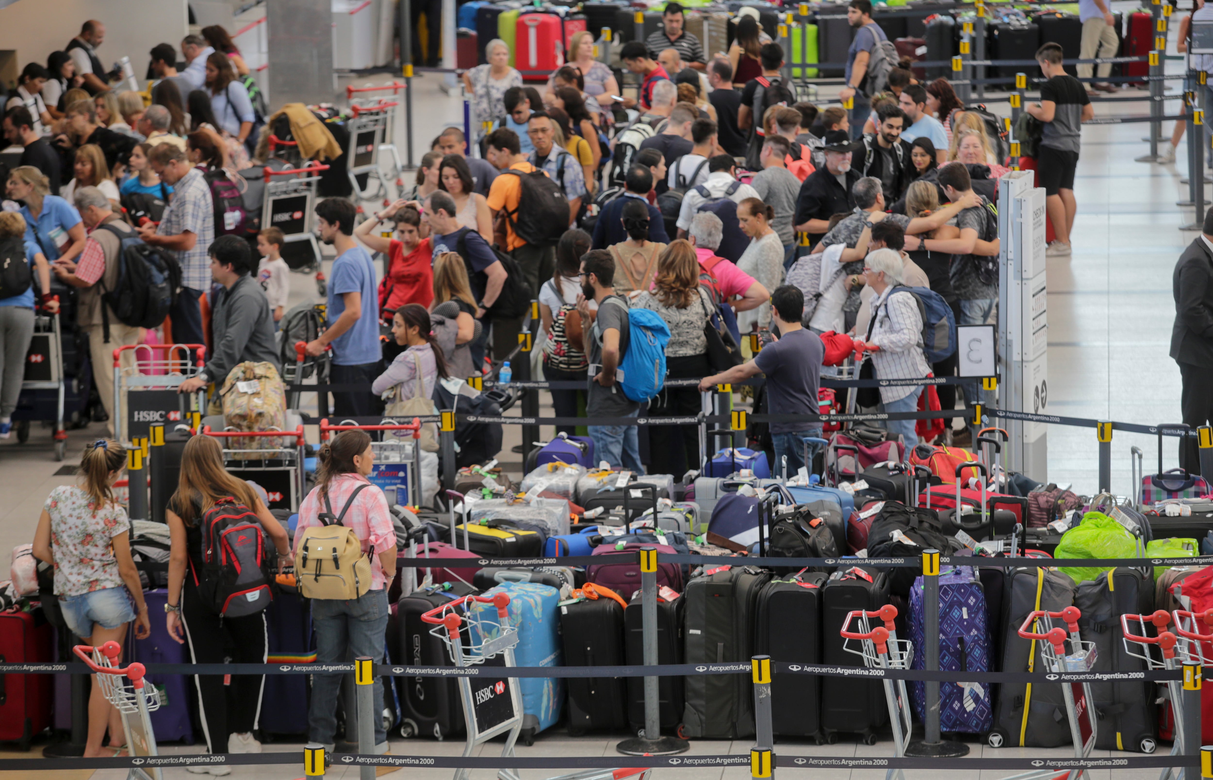 Los paros de Intercargo por conflictos salariales y en rechazo a su privatización afectaron en reiteradas ocasiones el normal funcionamiento de los vuelos en los aeropuertos argentinos