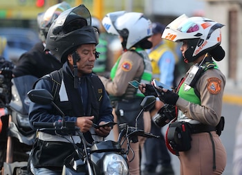 Un integrante de la Policía