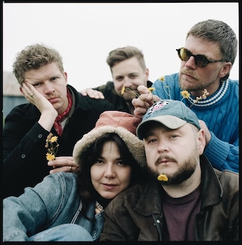 Of Monsters and Men se formó en 2010 en Islandia y alcanzó proyección internacional con "Little Talks", sencillo que superó los 1.000 millones de reproducciones en Spotify - crédito @ofmonstersandmen/Instagram
