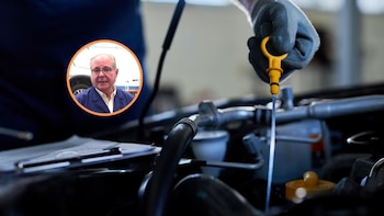 Felipe Sacristán, mecánico con 40 años de experiencia, insiste: “Si vuestro coche tiene 90.000 kilómetros realizadle el cambio del aceite, aunque la marca del automóvil diga que no hay que hacerlo”