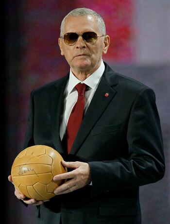 Viktor Ponedelnik, ex jugador de