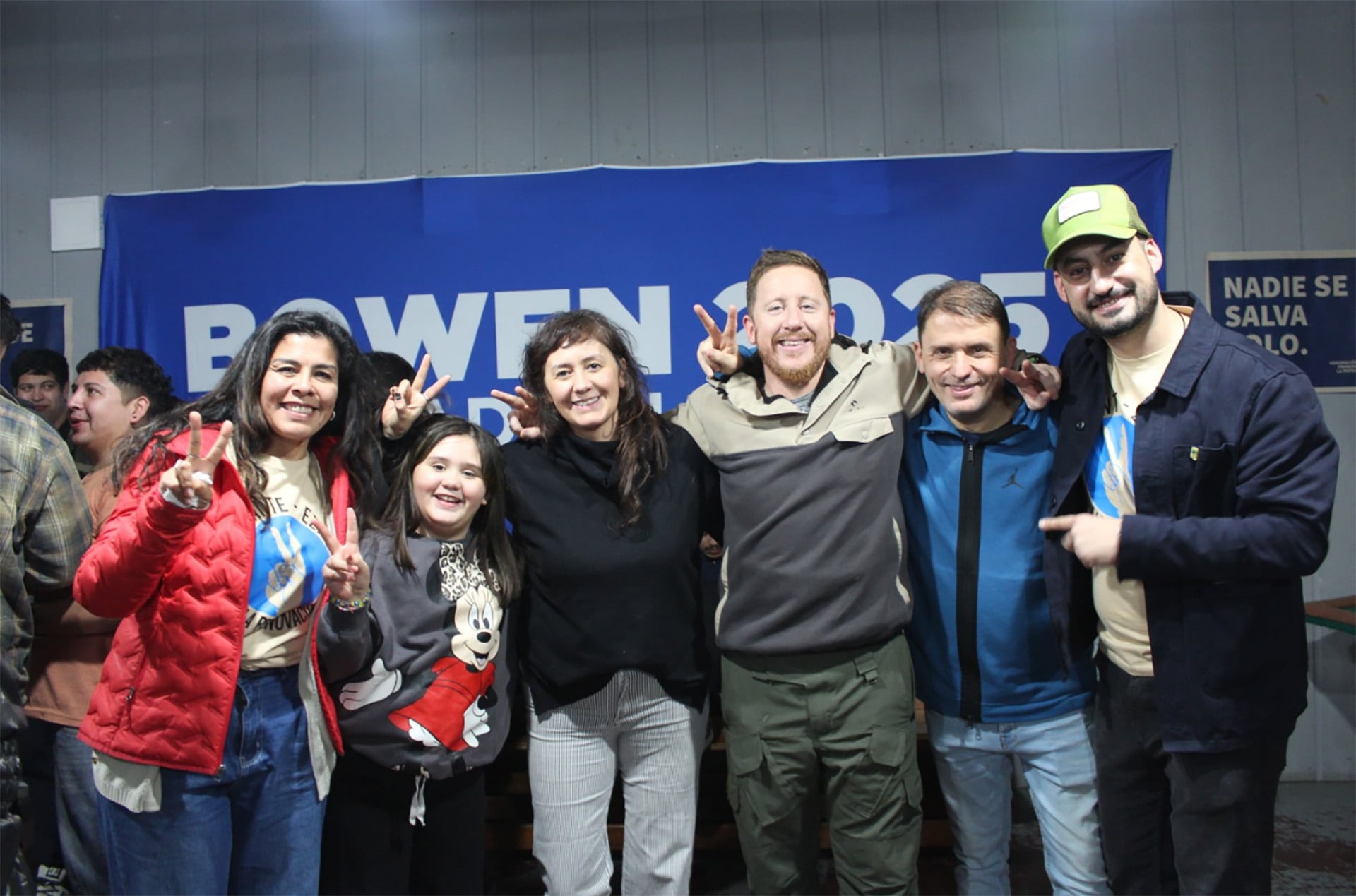 El intendente de Dolavon, en una de las actividades de campaña