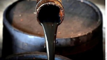 El petróleo pulveriza los 100