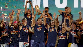 VÍDEO: El Gobierno concede la Placa de Honor de la Orden del Mérito Civil a las selecciones masculina y femenina