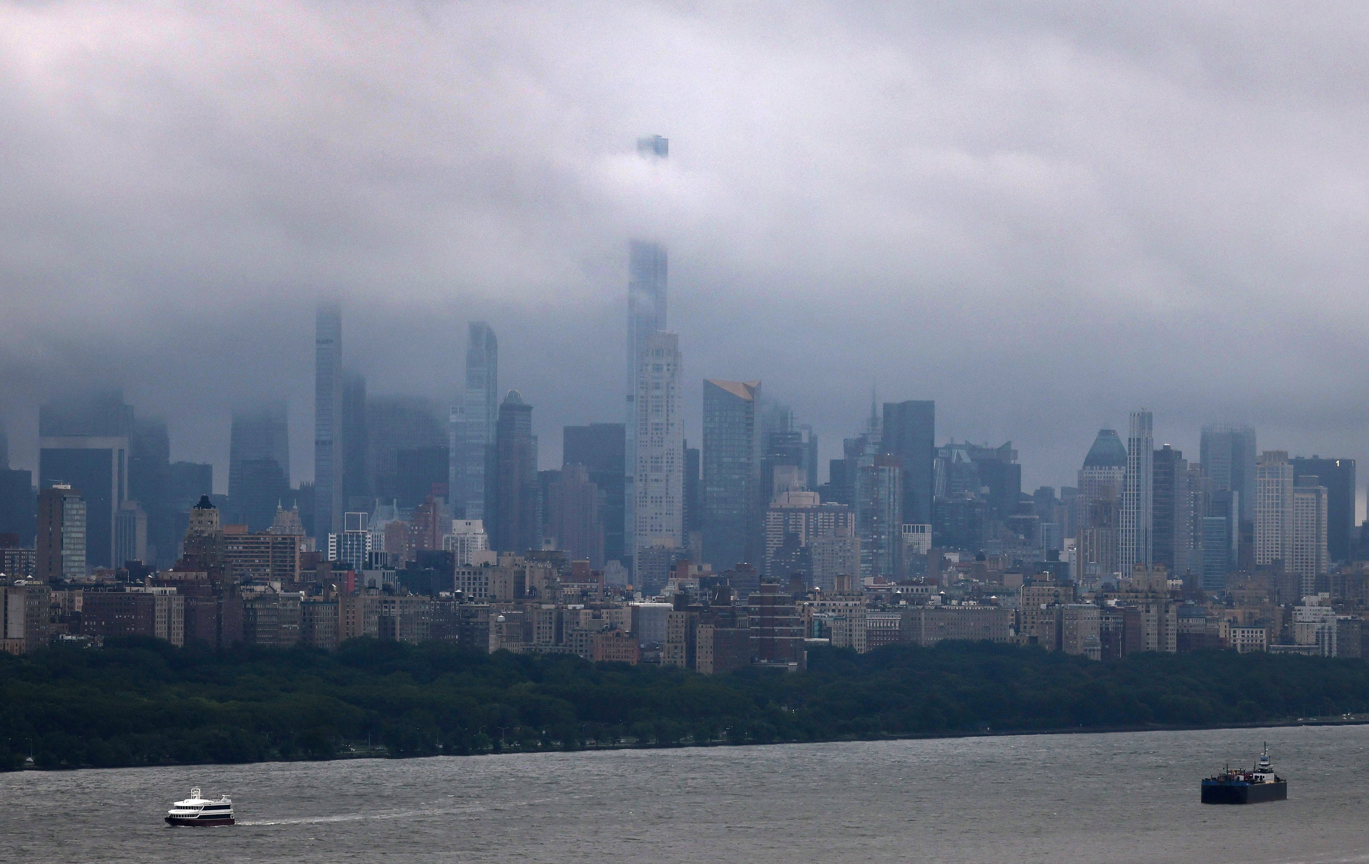 Los fondos de la ley climática de Nueva York estaban destinados a carreteras, agua potable, alcantarillado y obras costeras frente a inundaciones y olas de calor extremo (REUTERS/Mike Segar)