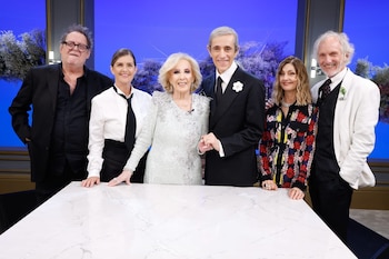 Mirtha Legrand junto a los