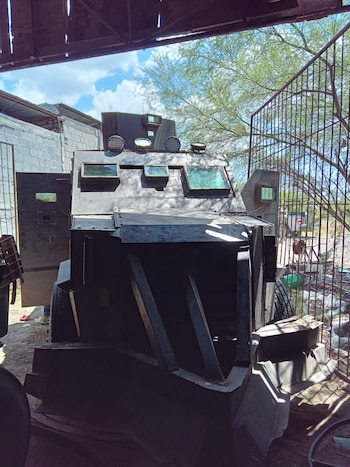 Uno de los vehículos asegurados