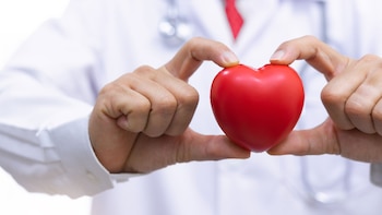 Seis claves simples para mejorar la salud del corazón, según uno de los mejores cardiólogos del mundo