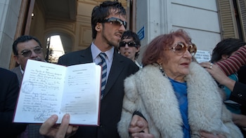 El “engaño planificado” que dejó al viudo de Adelfa sin los USD 70 mil y las joyas de la herencia: “Vivo de su pensión”