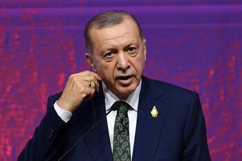 El presidente de Turquía, Recep Tayyip Erdogan, habla en una conferencia de prensa de la Cumbre del G20 en el Media Center, BICC, Nusa Dua, Badung Regency, Bali, Indonesia. 16 de noviembre de 2022. Aditya Pradana Putra/G20 Media Center/Handout vía REUTERS