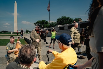 músicos soldados ucrania