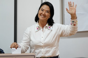 La candidata consideró irresponsable anticipar resultados con un cómputo preliminar basado en una muestra reducida de actas y subrayó la importancia del trabajo de los personeros en el conteo final