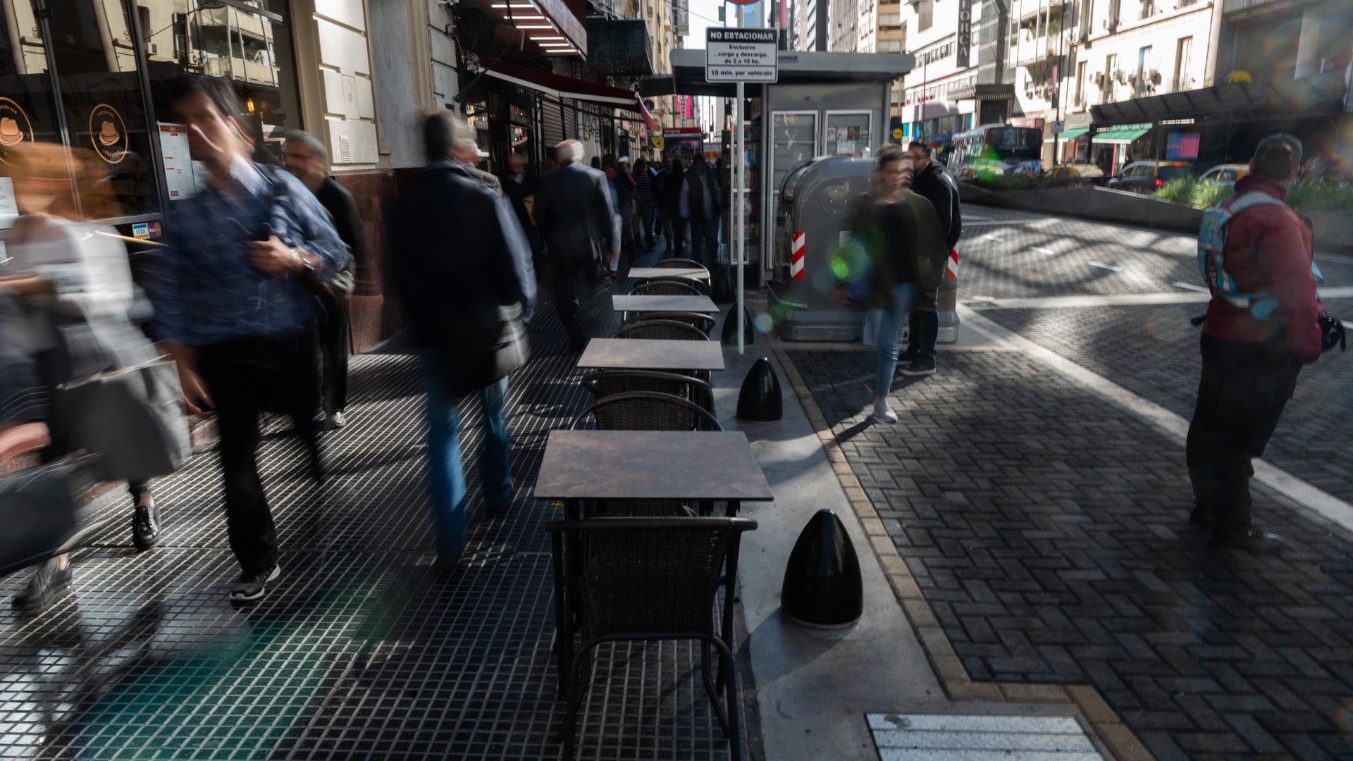 El abogado afectado denunció 6.483 minutos sin suministro eléctrico, lo que impactó en su vida cotidiana y profesional. (Foto de archivo: Adrián Escandar)