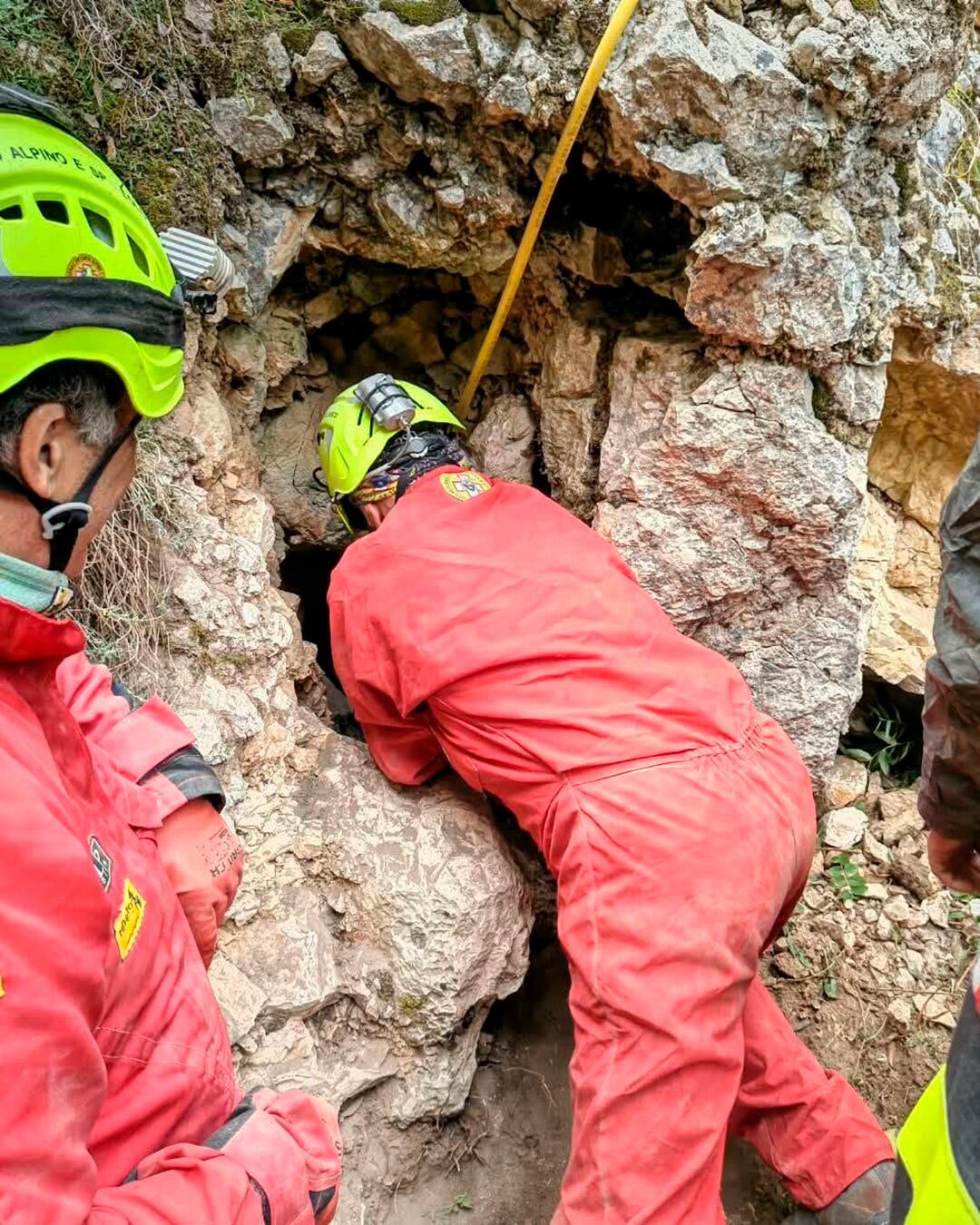Un espeleólogo de 31 años sobrevivió 26 horas atrapado a 10 metros de profundidad en una cueva de Cerdeña (Corpo Nazionale Soccorso Alpino e Speleologico - CNSAS/Facebook)