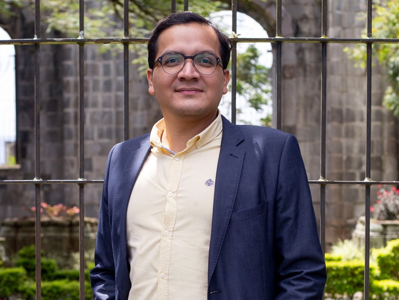 El diputado Antonio Ortega denunció que el nombramiento de Carvajal implica un aumento salarial del 117%, llegando a nueve millones de colones mensuales. Cortesía: Redes sociales Antonio Ortega