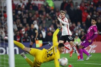 River ya jugó ante Libertad